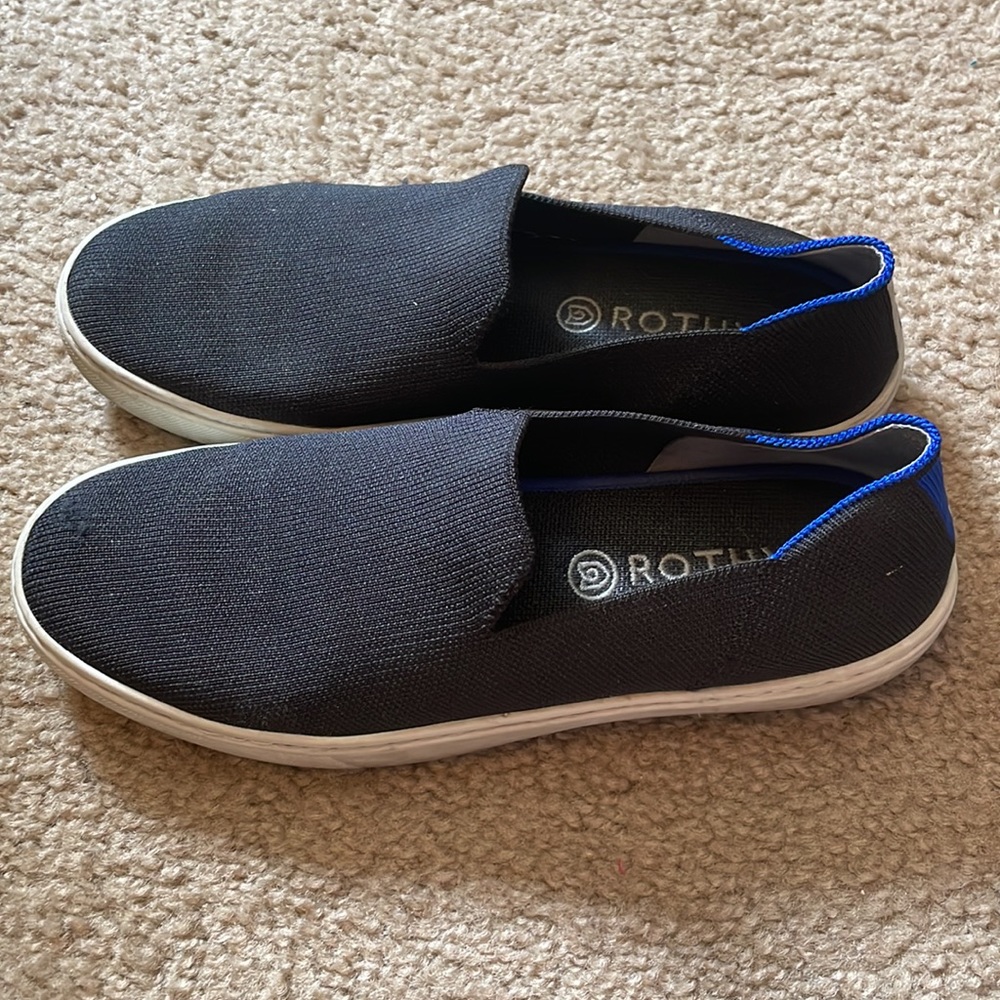 Rothy’s black sneaker